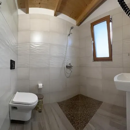 Πανσιόν Elma Πρεμετή